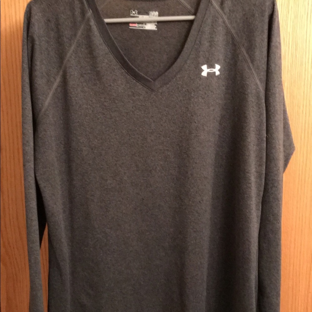 Long sleeve under armour shirt
